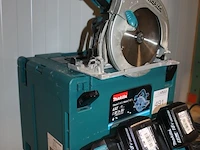 Accucirkelzaag makita 36v type dhs710 in kunststof koffer met accu's en lader. - afbeelding 3 van  5