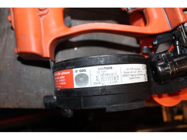 Accukitspuit hilti hde500 in koffer met accu. - afbeelding 1 van  4