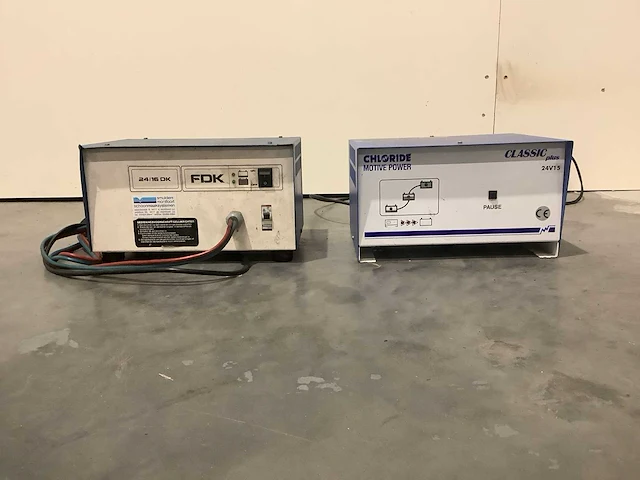 Acculader (2x) - afbeelding 1 van  7