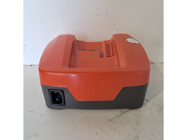 Acculader 5,5ah voor accu tuingereedschap (shl), husqvarna, qc330, 2022 - afbeelding 4 van  10