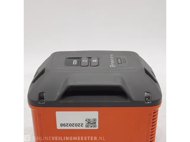 Acculader en 1x accu husqvarna, pace c900x - afbeelding 4 van  16