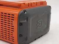 Acculader en 1x accu husqvarna, pace c900x - afbeelding 7 van  16