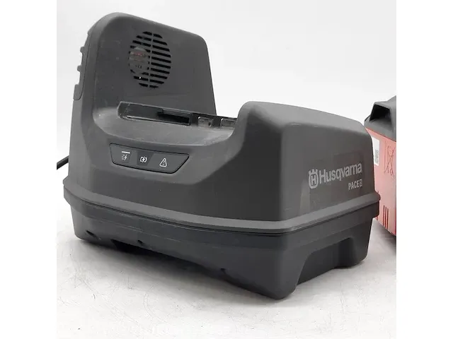 Acculader en 1x accu husqvarna, pace c900x - afbeelding 10 van  16