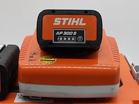 Acculader met 2x accu stihl, ap300s - afbeelding 2 van  9