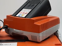 Acculader met 2x accu stihl, ap300s - afbeelding 4 van  9