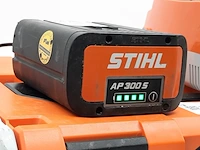 Acculader met 2x accu stihl, ap300s - afbeelding 7 van  9