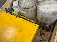 Acculaders, knijptang en divers - afbeelding 10 van  10