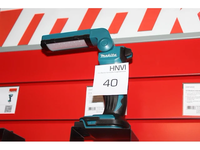Acculedlamp makita dml801. exclusief accu - afbeelding 1 van  2