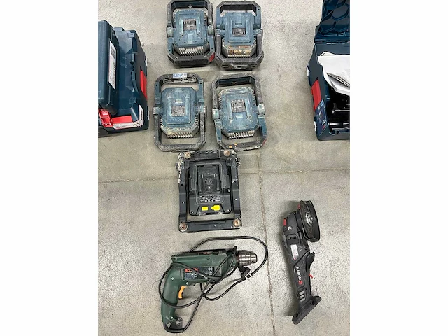 Acculedlampen, boormachine, accuslijper, koffers - afbeelding 5 van  5