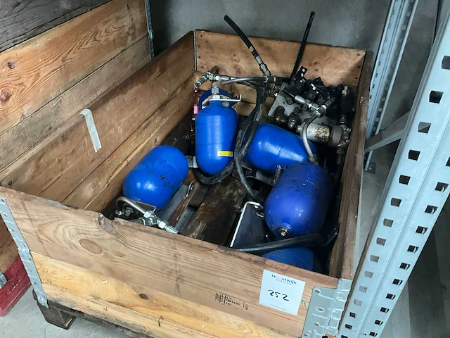Accumulator (6x) - afbeelding 1 van  4