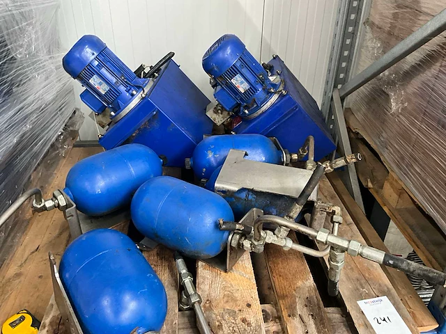 Accumulator / hydrauliek pomp - afbeelding 4 van  4