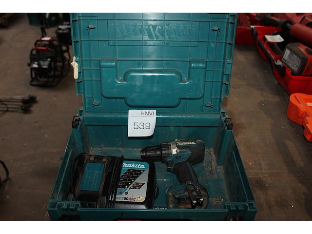 Accuschroefmachine body makita met acculader in box. - afbeelding 1 van  3