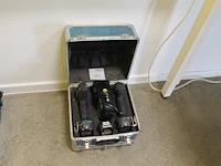 Accuset makita 10,8v met schroef- en slagschroefmachine, 3 accu's en lader in koffer. - afbeelding 1 van  3
