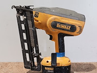 Accutacker en bouwradio , de walt, tacker type dc 68 - afbeelding 11 van  18