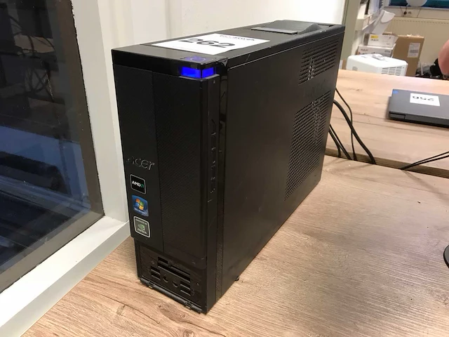 Acer aspire x3400 desktop - afbeelding 1 van  3