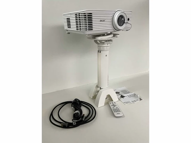 Acer d4k2002 bj 2022 beamer - afbeelding 7 van  11