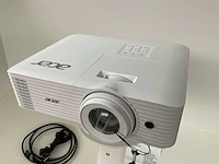 Acer d4k2002 bj 2022 beamer - afbeelding 10 van  11