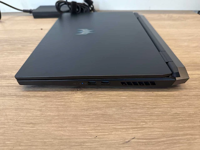 Acer predator helios ph315-55-784y gaming laptop - afbeelding 9 van  11