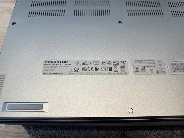 Acer predator triton 300se pt314-52s-770q gaming laptop - afbeelding 8 van  9