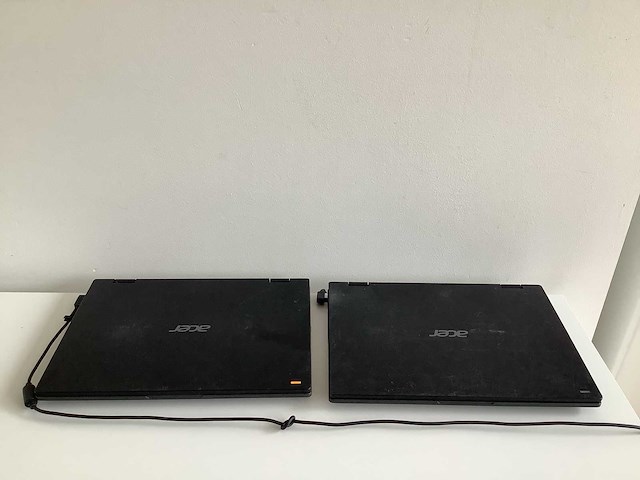 Acer travelmate spin b118 laptop (2x) - afbeelding 4 van  6
