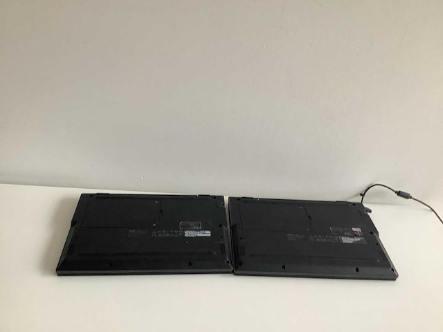 Acer travelmate spin b118 laptop (2x) - afbeelding 4 van  7