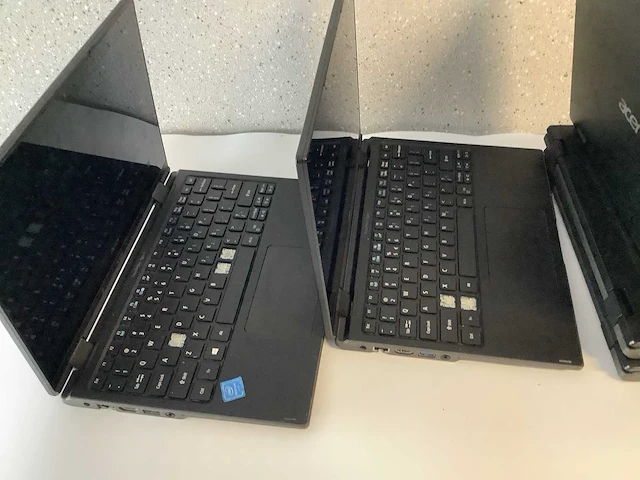 Acer travelmate spin b118 series laptop (8x) - afbeelding 8 van  11