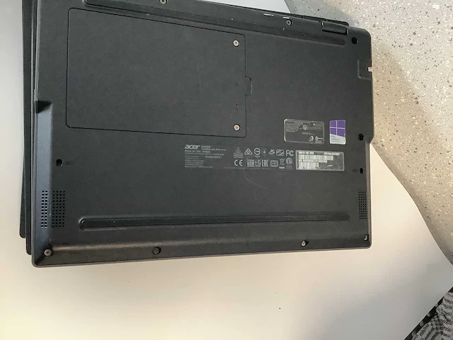 Acer travelmate spin b118 series laptop (8x) - afbeelding 3 van  9