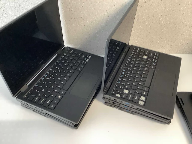Acer travelmate spin b118 series laptop (8x) - afbeelding 5 van  9