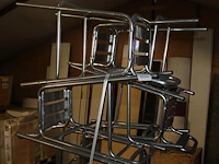 Acht aluminium barkrukken. - afbeelding 1 van  2
