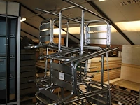 Acht aluminium barkrukken. - afbeelding 1 van  2