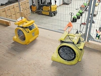 Acht elektrische apparaten met defect w.o. bouwdrogers en stofzuigers. - afbeelding 2 van  5