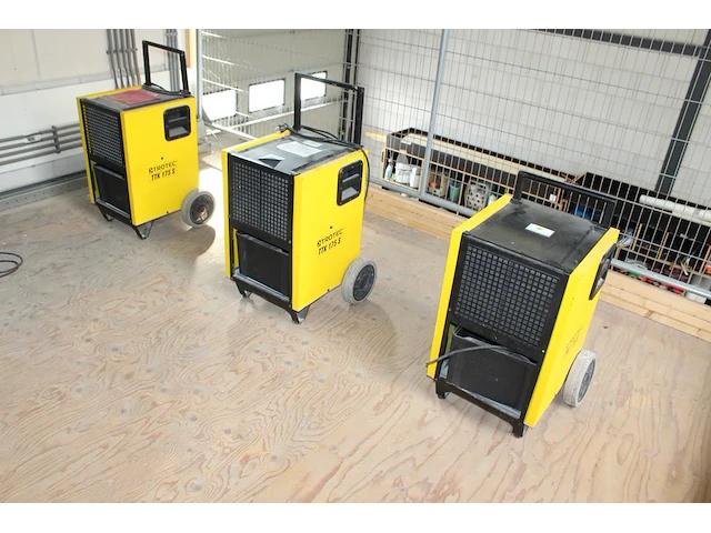 Acht elektrische apparaten met defect w.o. bouwdrogers en stofzuigers. - afbeelding 3 van  5
