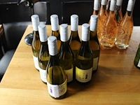 Acht flessen sauvignon blanc p'tit le busse. - afbeelding 1 van  2