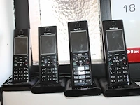 Acht handheld telefoons dect fritz!fon met avm fritz!box router. - afbeelding 3 van  3