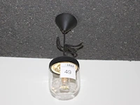 Acht hanglampen met glazen kap met doorsnede 15 cm. - afbeelding 1 van  2