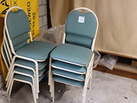 Acht stapelbare vergaderstoelen. - afbeelding 1 van  2