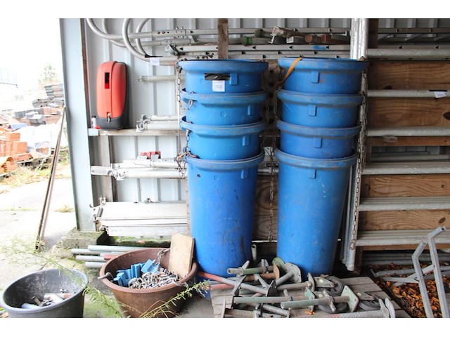 Achtdelige stortkoker. - afbeelding 1 van  2