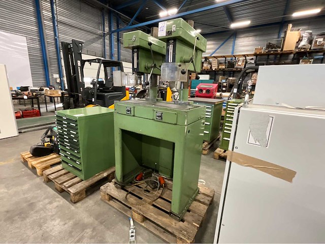 Aciera 2-rijigge tafelboormachine - afbeelding 1 van  14