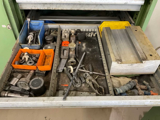 Aciera f3 v freesmachine - afbeelding 4 van  21