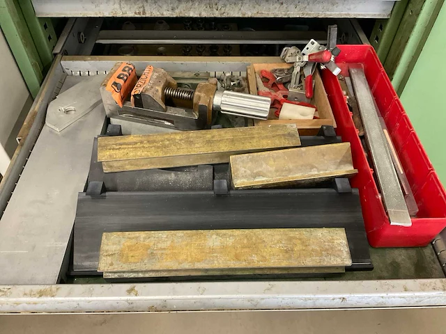 Aciera f3 v freesmachine - afbeelding 10 van  21
