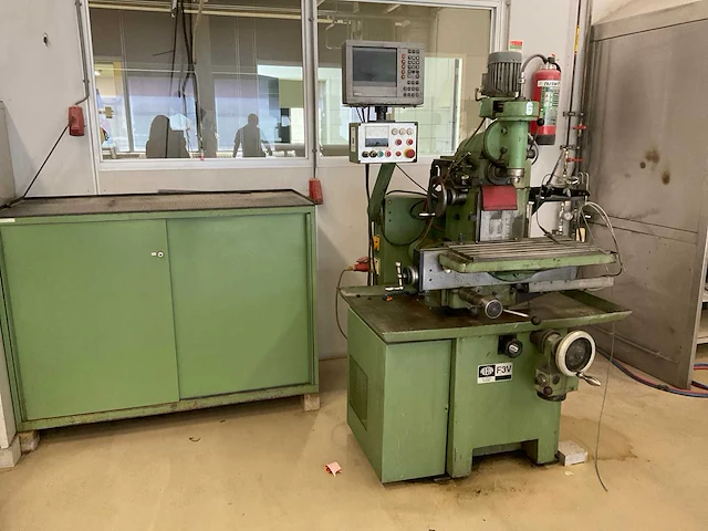 Aciera f3 v freesmachine - afbeelding 1 van  21