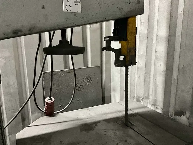 Acm temaco bs 640 lintzaagmachine - afbeelding 3 van  5