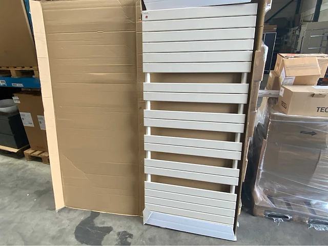 Acova b2586a designradiator - afbeelding 1 van  6