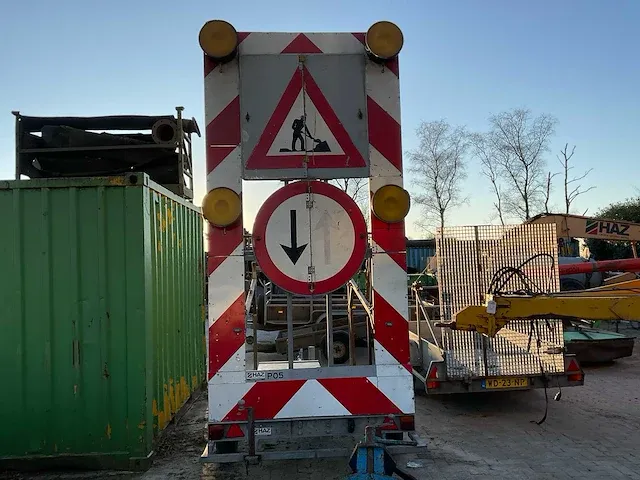 Actiewagen, getrokken - afbeelding 1 van  8