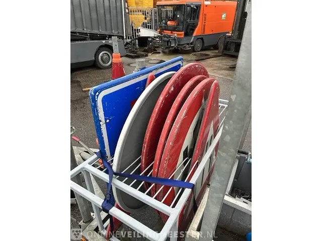 Actiewagen - afbeelding 4 van  9