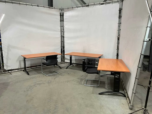 Actif bureau tafels met stoelen en ladenblok - afbeelding 1 van  9