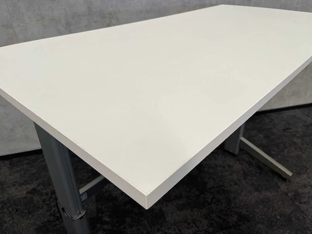 Actiforce - elektrisch zit-sta bureau 160x80 - afbeelding 2 van  6
