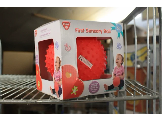 Action baby speelbal 1 stuks - afbeelding 2 van  3
