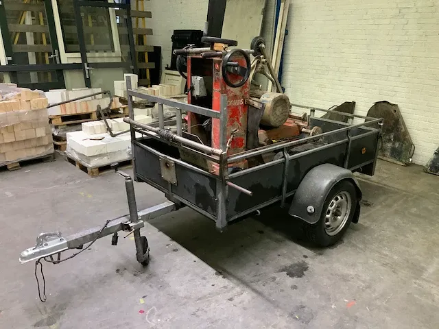 Adamas betonzaag / vloerzaagmachine op aanhanger - afbeelding 5 van  32