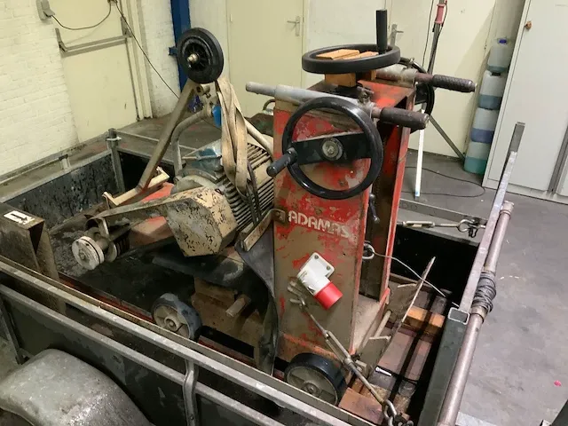 Adamas betonzaag / vloerzaagmachine op aanhanger - afbeelding 6 van  32